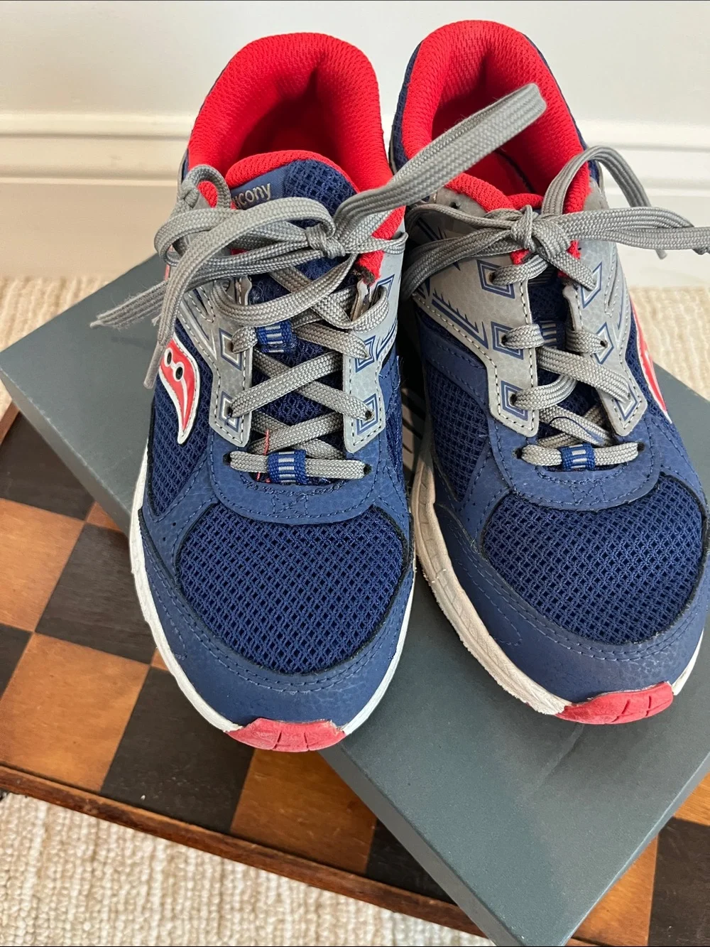 Saucony Kids Navy, Red & Gray Athletic Sneakers size 2.5 Wide